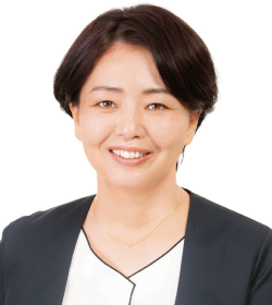 すやま初美