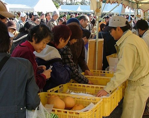 大好評の農産物直売